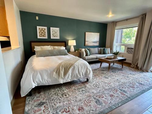 Quest Travels Room Type - Studio with Balcony