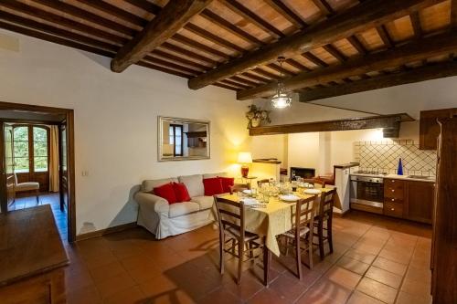 кухня, Villa Palazzo Bello con piscina e AC - Cetona in Четона