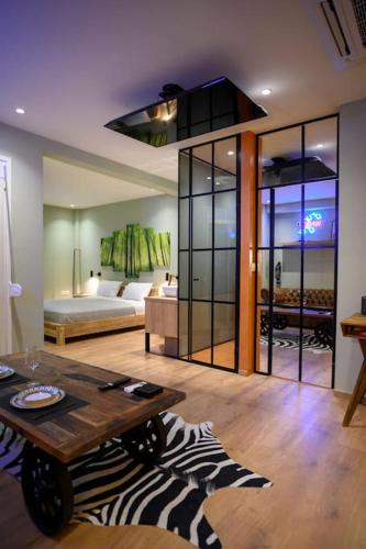 Hidden Garden of Kallithea Hidden Garden of Kallithea