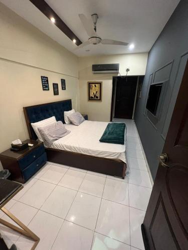 Cottage Hotel - image 6