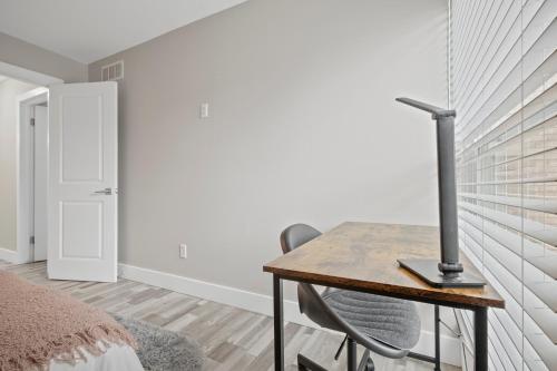Cozy 2BR Stay in Rochester Hills in Rochester Hills, USA