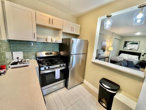 Studio CWE near BJH STL Zoo