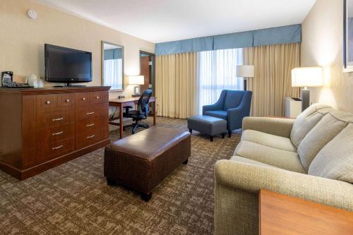 Pear Tree Inn St. Louis Near Union Station