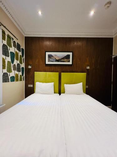 Cheshire Hotel – London, 07