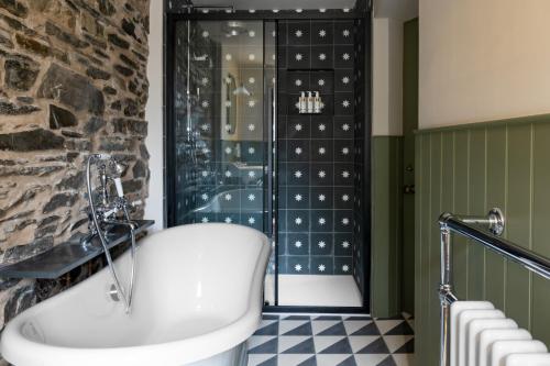 Shower, The Penn in Windermere
