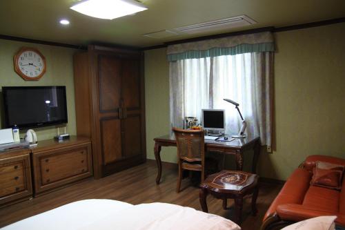 Gunsan Western Hotel