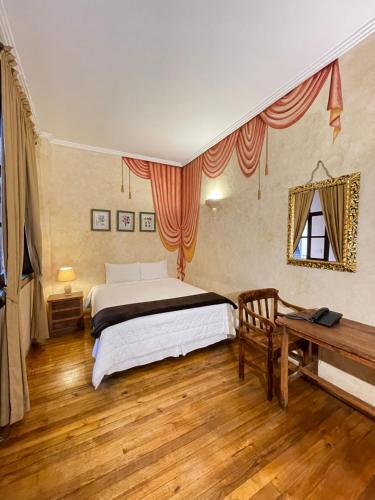 1 queen bed