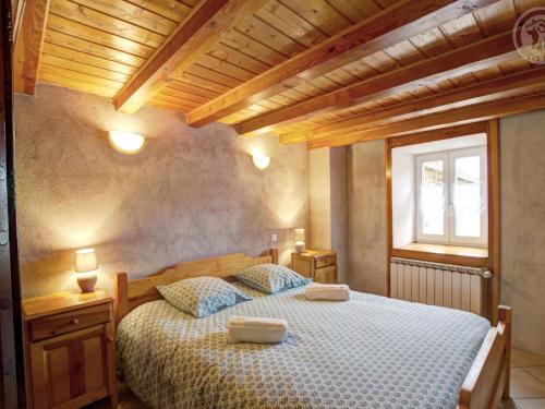 Gîte chaleureux dans parc naturel avec animaux admis et confort moderne - FR-1-496-28 (Gite chaleureux dans parc naturel avec animaux admis et confort moderne - FR-1-496-28) in Saint-Bonnet-le-Courreau