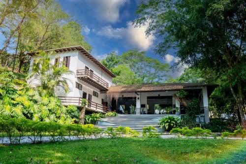 المنظر الخارجي, Guayaha in Lanquin