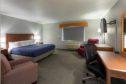 AmericInn by Wyndham Silver Bay - image 14