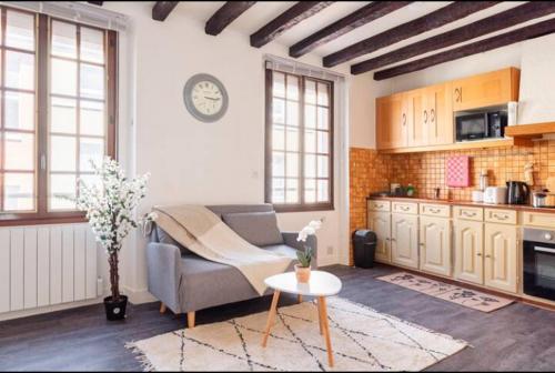 Logement 2 pièces 36m2, CDG Airport, Disneyland Paris, Asterix, Parc des expo, 10min gars de Chelles (Appartement 2 pieces 36m2, CDG Airport, Disneyland Paris, Asterix, Parc des expo, 10min gare de Chel) in Villevaude (Ile-de-France)