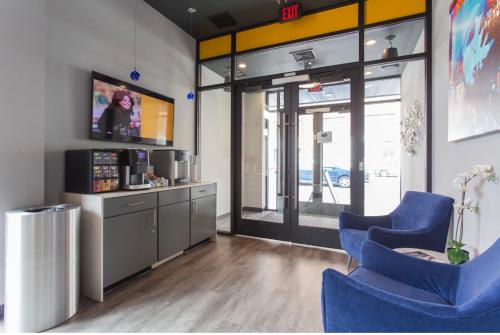 Stylish Studio w/Patio by Italian Market in Philadelphia, USA