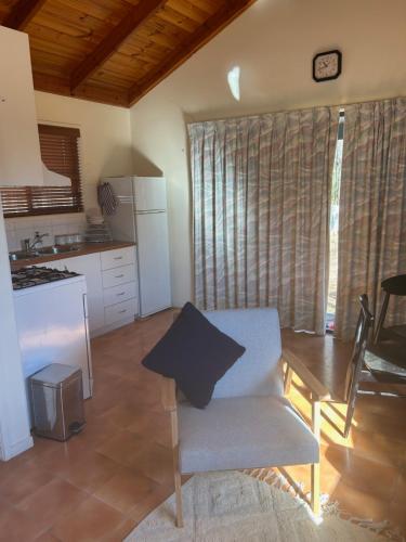 virtuve, River foreshore Cabin in Bridgewater on Loddon