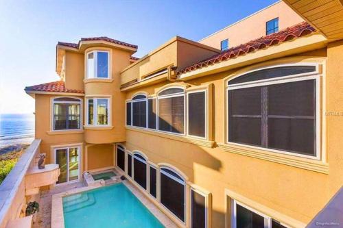 Vista Del Mar by BeachHouseFL in Clearwater Beach, USA