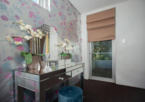 Exquisite Family Home Near Coogee Beach - image 10