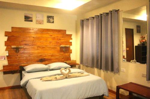 Driftwood Village Resort Room Type - Family Room with Private Bathroom