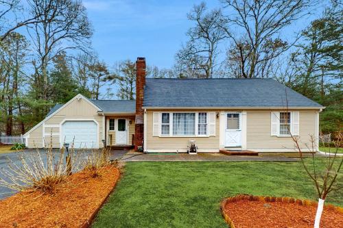 The Brick Chimney Cottage in Sandwich, USA