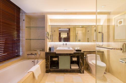 Beijing Pudi Hotel Room Type - Deluxe Double Room
