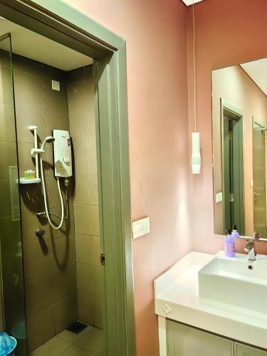 Summer Suites KLCC By GRAND CENTRAL - image 12