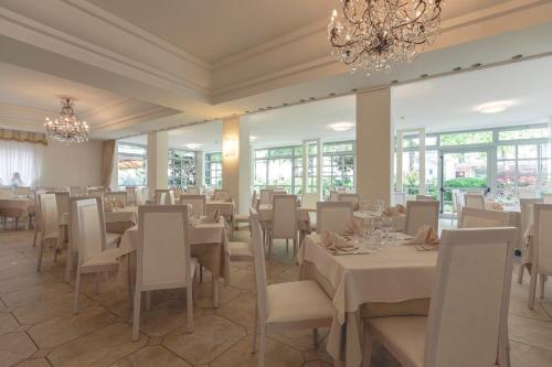 Hotel Athena - image 10