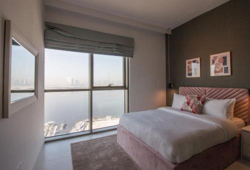 Offer! BurjKhalifa View 3BR & Maid Creek Harbour - image 14