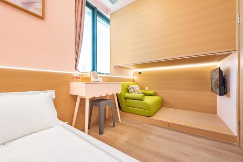 Lemon Hotel - Metro Line 1 Line 7 Changshu Road 200 meters, Shanghai (photo 10)
