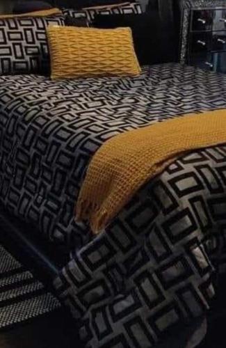 Double rooms available, near Safari Park & Hospital