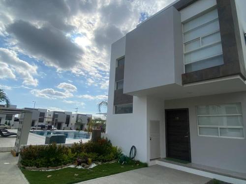 Cálida y Cómoda Casa