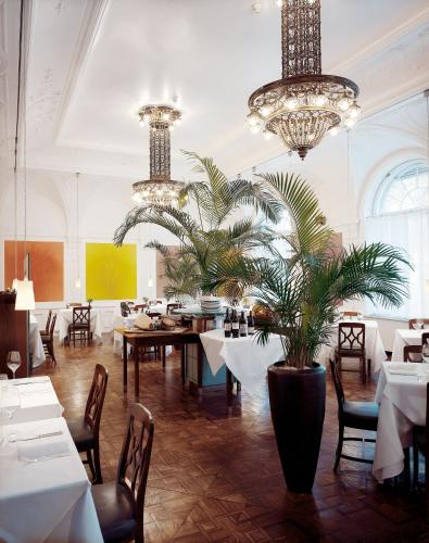 Restaurante, Hotel Greif, a Member of Design Hotels in Bolzano