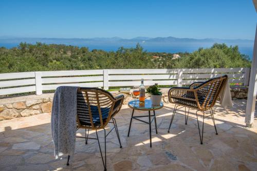 Paxos Couple House by Konnect - Paxos