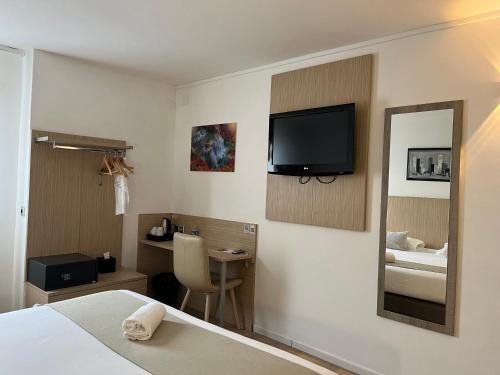Hotel AUSTRIA Saint Etienne La Terrasse - image 13
