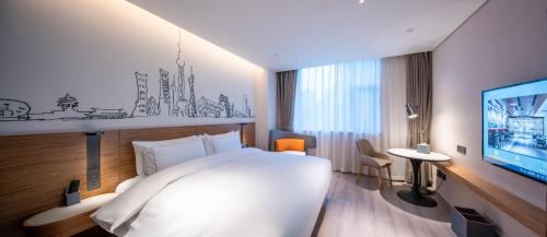 room detail thumbnail 1