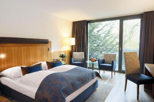 FAVORITE Parkhotel - image 8