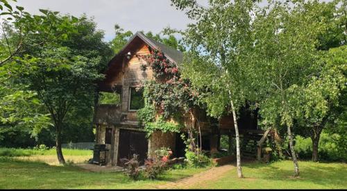 . Log cabin
