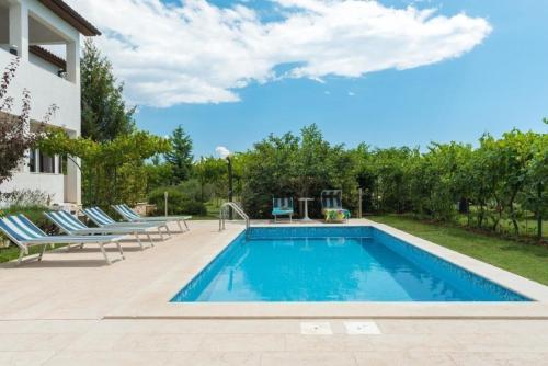 Appartement in Kapelica, Istria County mit Privatem Pool