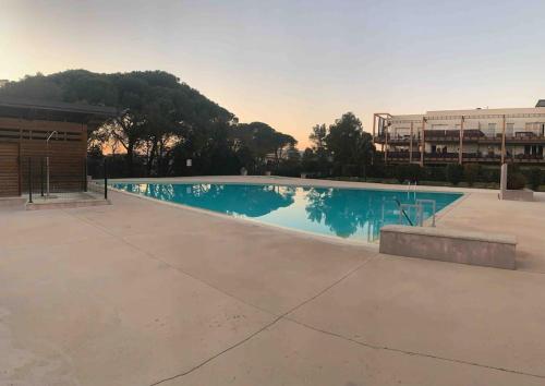 Appartement T3 rez de jardin, résidence piscine - Location saisonnière - Fréjus