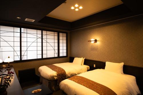 Superior Twin Room With No View