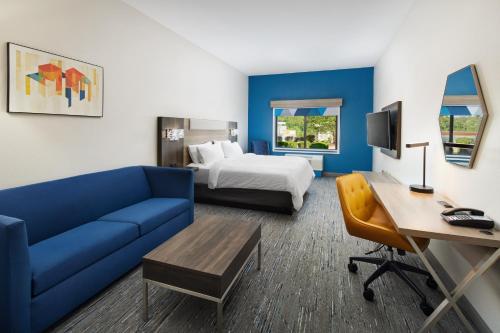 Holiday Inn Express and Suites Wheeling By IHG in Triadelphia (WV)