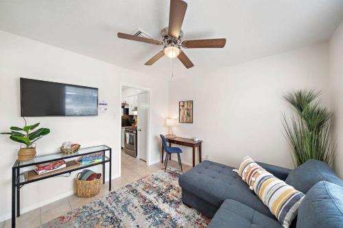 Covered Back Patio Covered Parking Game Room WIFI Smart TV's every room Washer & Dryer