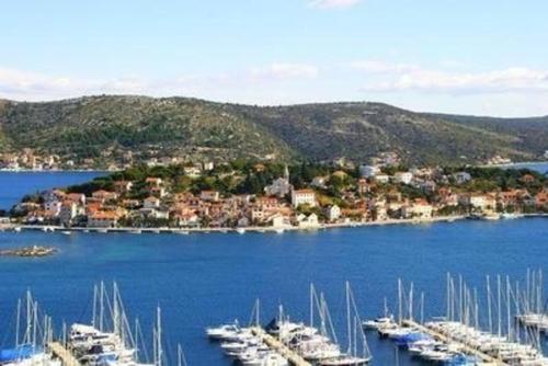 Appartement Duic in โรกอสนิก้า