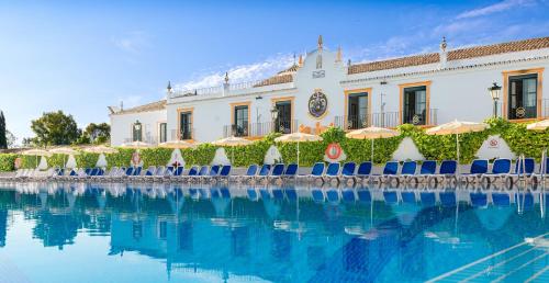 Globales Pueblo Andaluz – San Pedro De Alcantara, SC