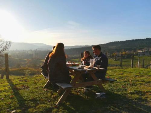 Maison de charme, 65km de Lyon, Haut Beaujolais.