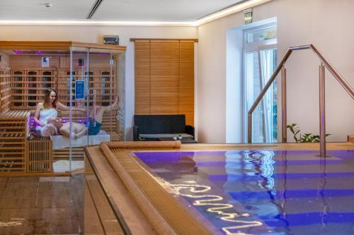 Swimming pool, Royal Club Hotel in Visegrad