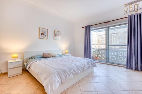 Stylish & Cosy 2BR Apt in the Heart of St' Julians by 360 Estates, St Julian's (Foto 3)