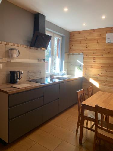 2 bedrooms, 4 beds