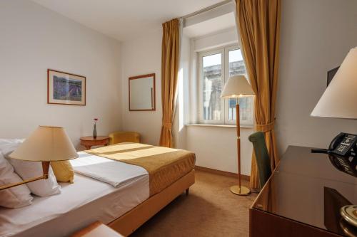 Hotel Bonavia Plava Laguna - image 10