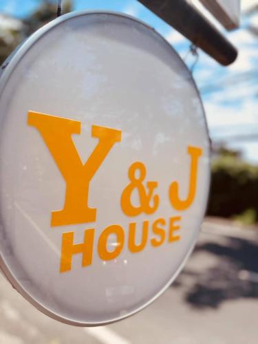 Y&J - image 4