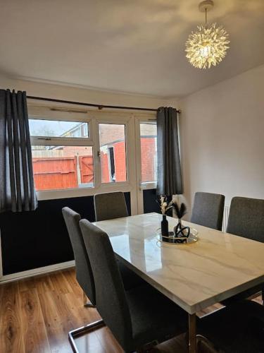 Chic Urban Gem - 3 min from Duddeston Station, Birmingham (photo 9)
