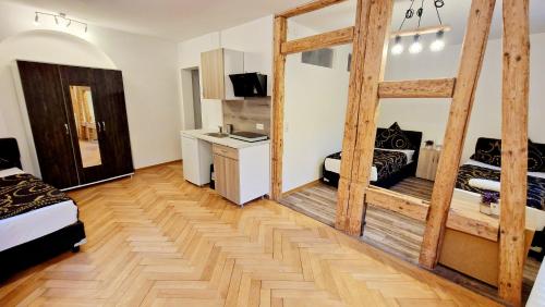 Zur Schönen Lau- Monteurzimmer (Zur Schonen Lau- Monteurzimmer) in Blaubeuren