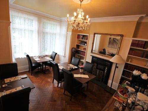 Photo - Croham Park B&B - Free Parking & Wi-Fi